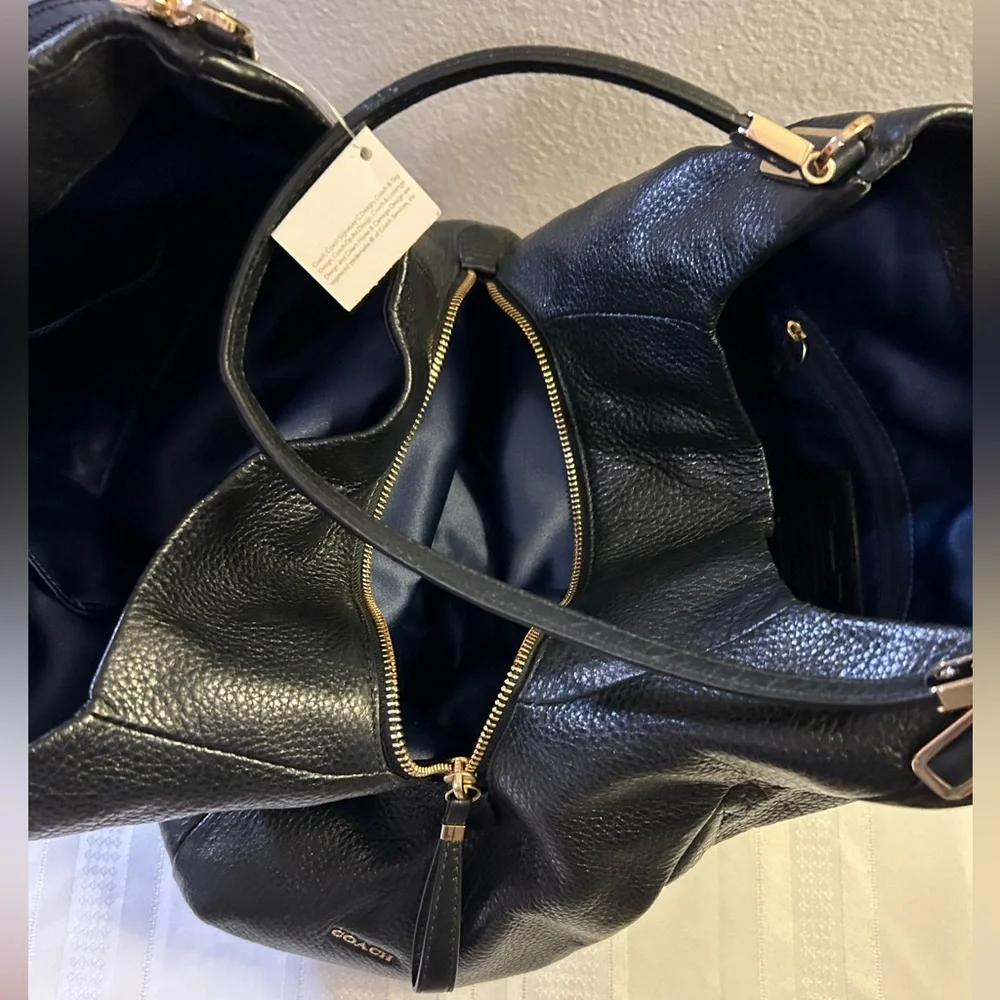 NWT Coach Pebble Leather Shoulder Bag. - Picture 5 of 12